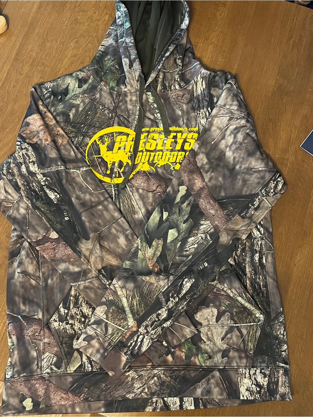 Men's Presley's Camo Sweatshirt (XL)